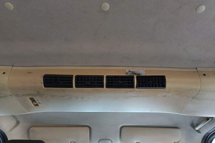 Used CHANGAN KAICHENG Ruixing M60 2020 1.5L Standard Version China VI 6-Seater DAM15KR Headliner