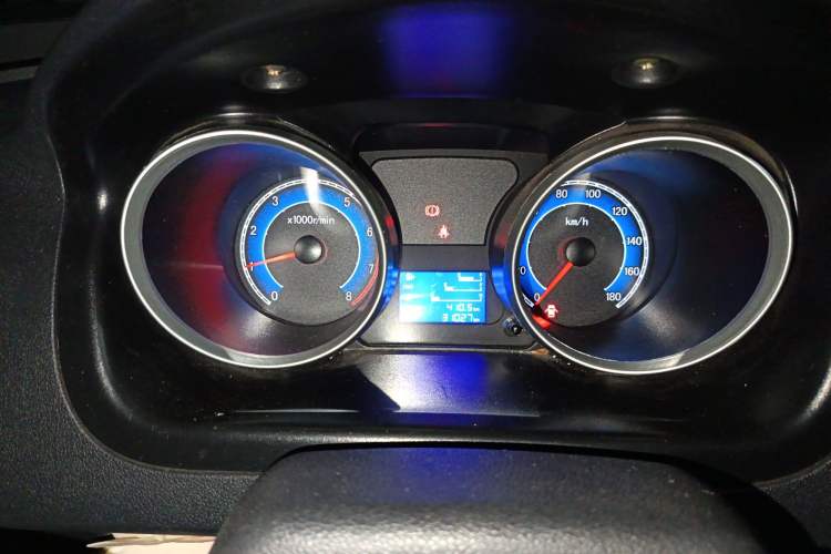 Used CHANGAN KAICHENG Ruixing M60 2020 1.6L Standard Version China VI 6-Seater CNG DAM16KRC Instrument Cluster