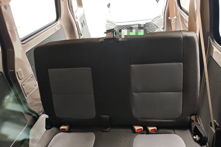Used CHANGAN KAICHENG Ruixing M60 2020 1.5L Standard Version China VI 6-Seater DAM15KR Interior 4