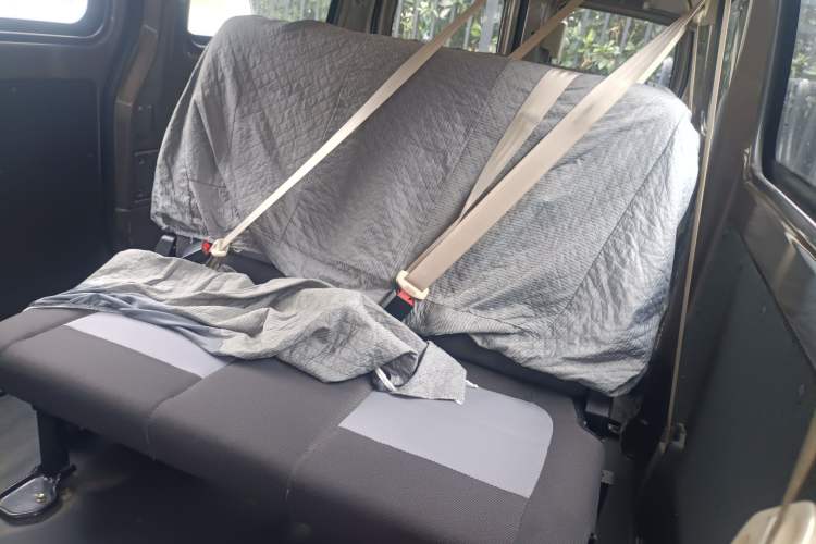 Used CHANGAN KAICHENG Ruixing M60 2020 1.5L Standard Version China VI 6-Seater DAM15KR Interior 4