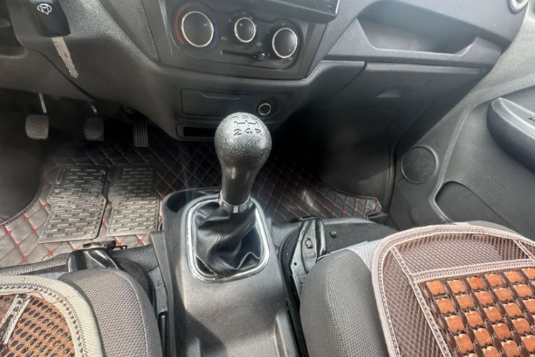 Used CHANGAN KAICHENG Ruixing M60 2020 1.5L Standard Version China VI 6-Seater DAM15KR Interior 8