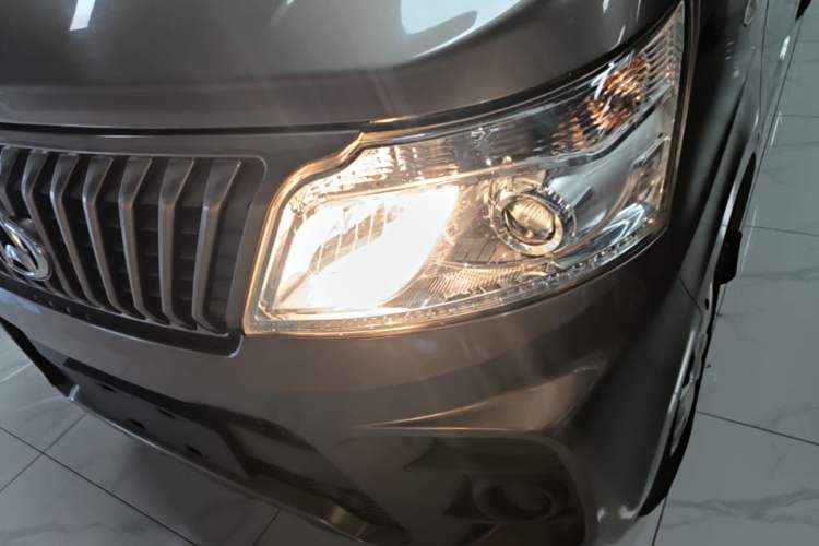 Used CHANGAN KAICHENG Ruixing M60 2020 1.5L Standard Version China VI 6-Seater DAM15KR Left Front Headlight