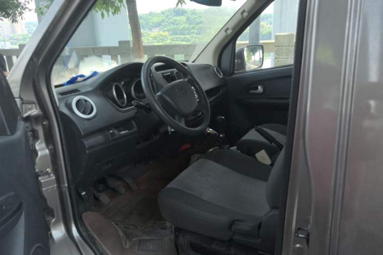 Used CHANGAN KAICHENG Ruixing M60 2020 1.5L Standard Version China VI 6-Seater DAM15KR Left Front Seat