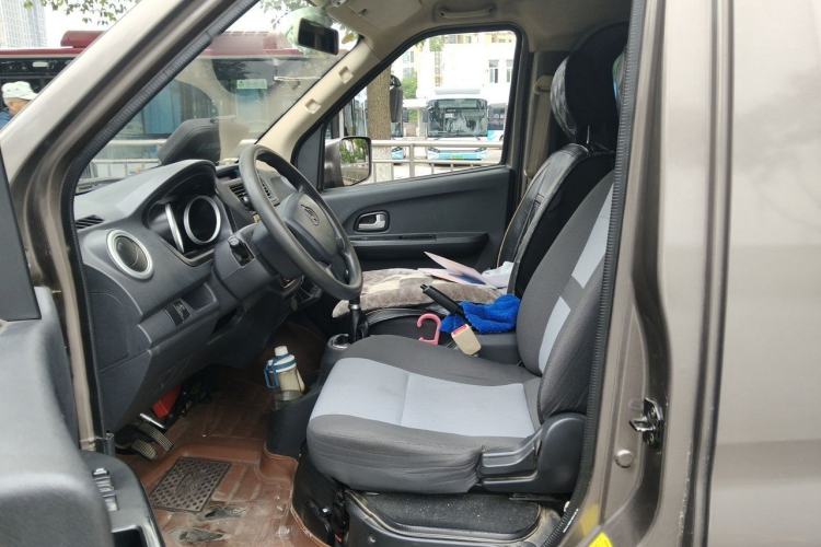 Used CHANGAN KAICHENG Ruixing M60 2020 1.5L Standard Version China VI 6-Seater DAM15KR Left Front Seat