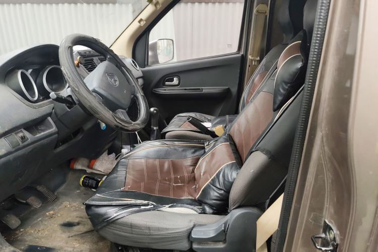 Used CHANGAN KAICHENG Ruixing M60 2020 1.6L Standard Version China VI 6-Seater CNG DAM16KRC Left Front Seat