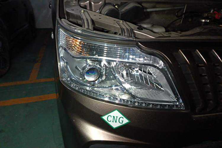 Used CHANGAN KAICHENG Ruixing M60 2020 1.6L Standard Version China VI 6-Seater CNG DAM16KRC Right Front Headlight
