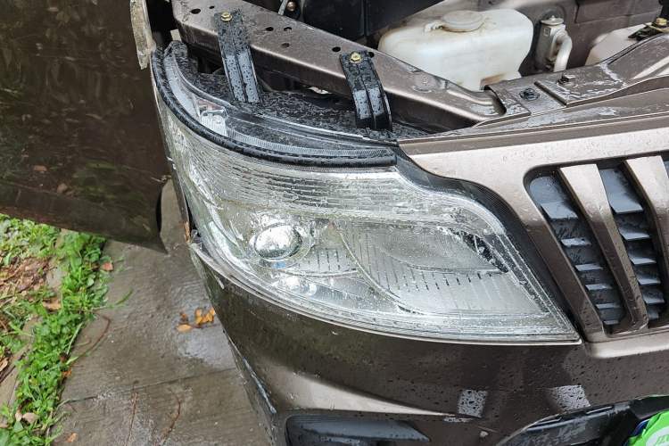 Used CHANGAN KAICHENG Ruixing M60 2020 1.5L Standard Version China VI 6-Seater DAM15KR Right Front Headlight