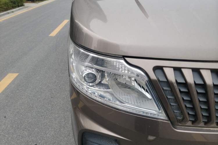 Used CHANGAN KAICHENG Ruixing M60 2020 1.5L Standard Version China VI 6-Seater DAM15KR Right Front Headlight