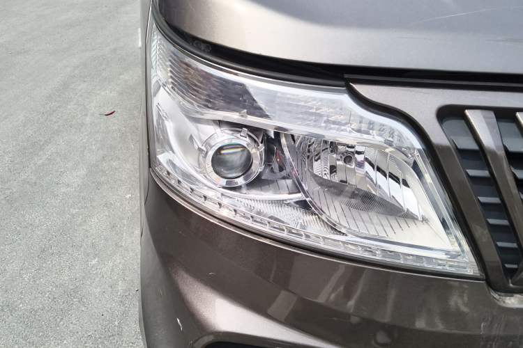 Used CHANGAN KAICHENG Ruixing M60 2020 1.5L Standard Version China VI 6-Seater DAM15KR Right Front Headlight