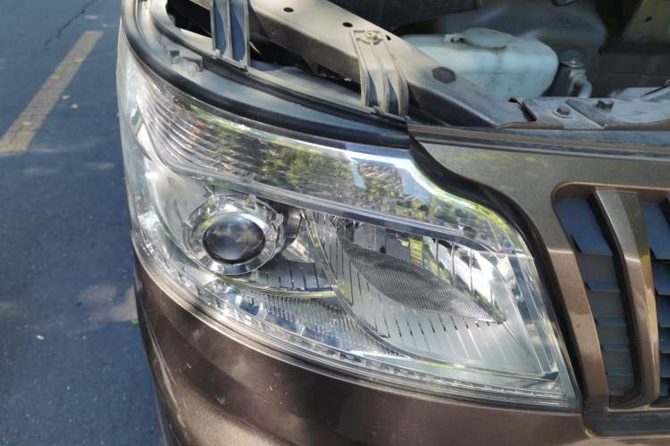 Used CHANGAN KAICHENG Ruixing M60 2020 1.5L Standard Version China VI 6-Seater DAM15KR Right Front Headlight