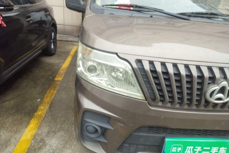Used CHANGAN KAICHENG Ruixing M60 2020 1.5L Standard Version China VI 6-Seater DAM15KR Right Front Headlight