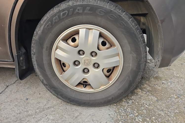 Used CHANGAN KAICHENG Ruixing M60 2020 1.5L Standard Version China VI 6-Seater DAM15KR Right Front Wheel Hub