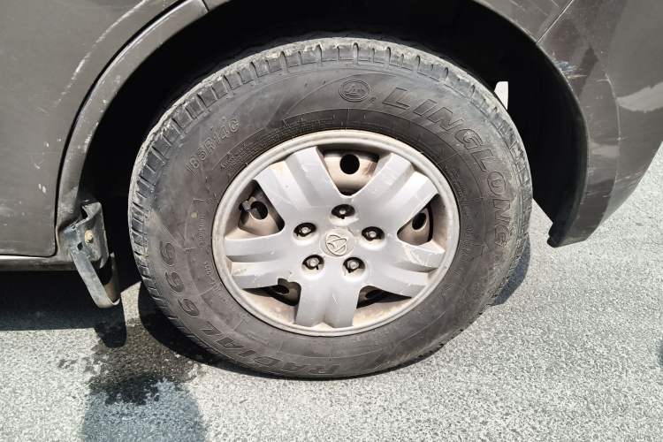 Used CHANGAN KAICHENG Ruixing M60 2020 1.5L Standard Version China VI 6-Seater DAM15KR Right Front Wheel Hub
