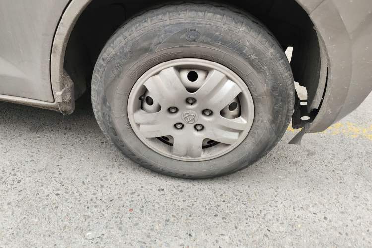 Used CHANGAN KAICHENG Ruixing M60 2020 1.6L Standard Version China VI 6-Seater CNG DAM16KRC Right Front Wheel Hub