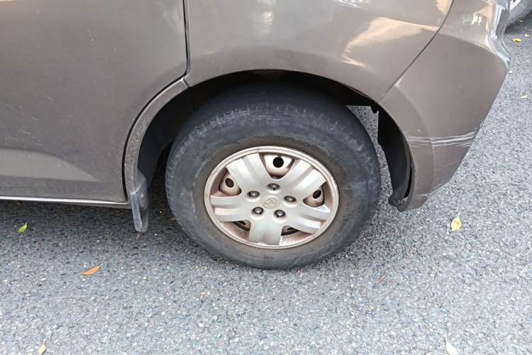 Used CHANGAN KAICHENG Ruixing M60 2020 1.5L Standard Version China VI 6-Seater DAM15KR Right Front Wheel Hub