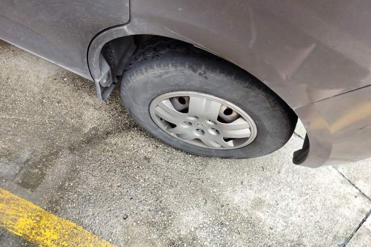 Used CHANGAN KAICHENG Ruixing M60 2020 1.5L Standard Version China VI 6-Seater DAM15KR Right Front Wheel Hub