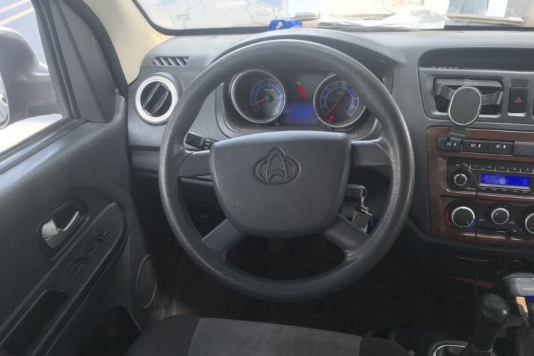 Used CHANGAN KAICHENG Ruixing M60 2020 1.5L Standard Version China VI 6-Seater DAM15KR Steering Wheel
