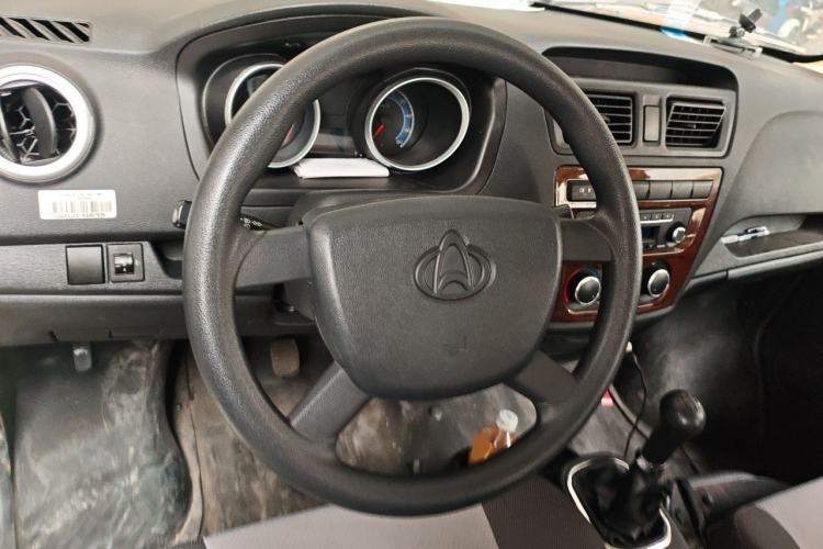 Used CHANGAN KAICHENG Ruixing M60 2020 1.5L Standard Version China VI 6-Seater DAM15KR Steering Wheel