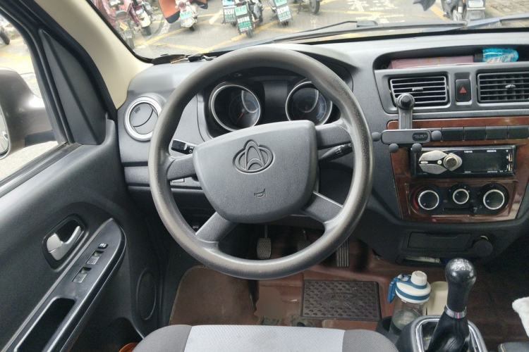 Used CHANGAN KAICHENG Ruixing M60 2020 1.5L Standard Version China VI 6-Seater DAM15KR Steering Wheel