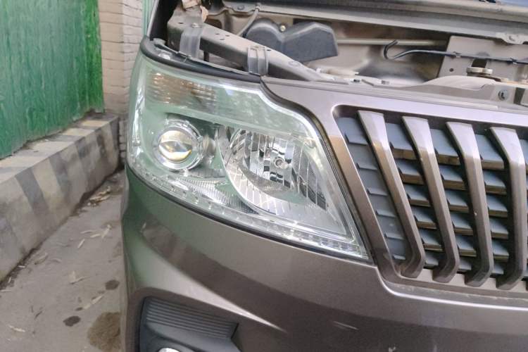 Used CHANGAN KAICHENG Ruixing M60 2020 1.5L Standard Version China VI 6-Seater DAM15KR Exterior 6