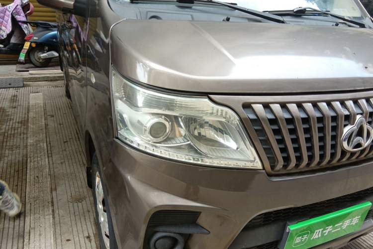 Used CHANGAN KAICHENG Ruixing M60 2020 1.5L Standard Version China VI 6-Seater DAM15KR Right Front Headlight