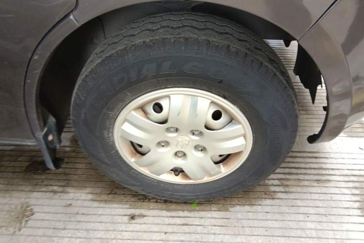 Used CHANGAN KAICHENG Ruixing M60 2020 1.5L Standard Version China VI 6-Seater DAM15KR Right Front Wheel Hub