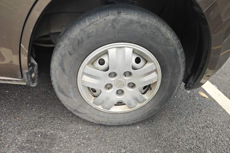 Used CHANGAN KAICHENG Ruixing M60 2020 1.5L Standard Version China VI 6-Seater DAM15KR Right Front Wheel Hub