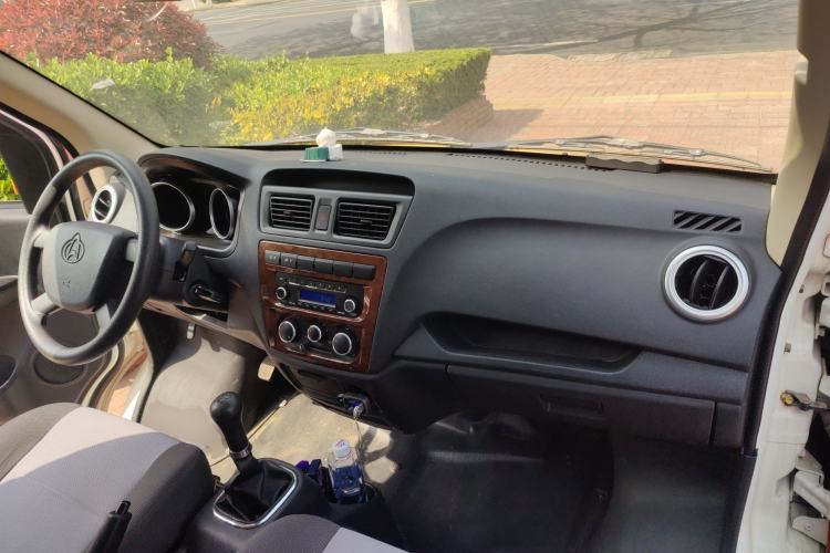 Used CHANGAN KAICHENG Ruixing M60 2020 1.5L Base Version China VI Standard 2-Seater Van with DAM15KR Engine Center Console
