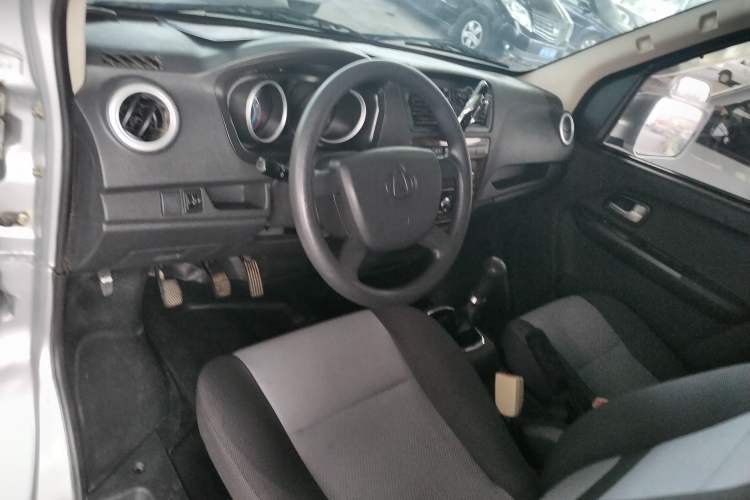 Used CHANGAN KAICHENG Ruixing M60 2020 1.5L Base Version China VI Standard 2-Seater Van with DAM15KR Engine Interior 5