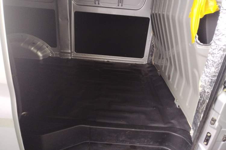 Used CHANGAN KAICHENG Ruixing M60 2020 1.5L Base Version China VI Standard 2-Seater Van with DAM15KR Engine Interior 7