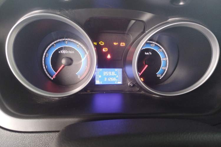 Used CHANGAN KAICHENG Ruixing M60 2020 1.5L Base Version China VI Standard 2-Seater Van with DAM15KR Engine Odometer Close Up