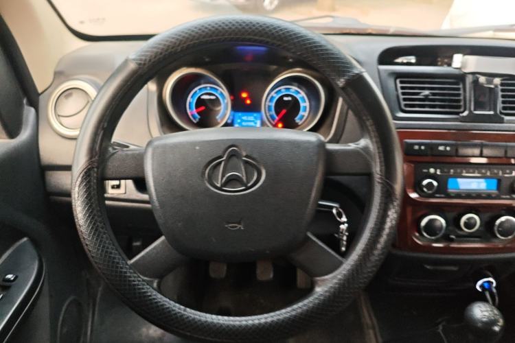 Used CHANGAN KAICHENG Ruixing M60 2020 1.5L Standard Version China VI 6-Seater DAM15KR Steering Wheel