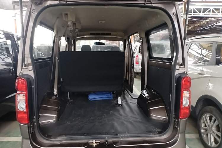 Used CHANGAN KAICHENG Ruixing M60 2020 1.5L Standard Version China VI 6-Seater DAM15KR Trunk