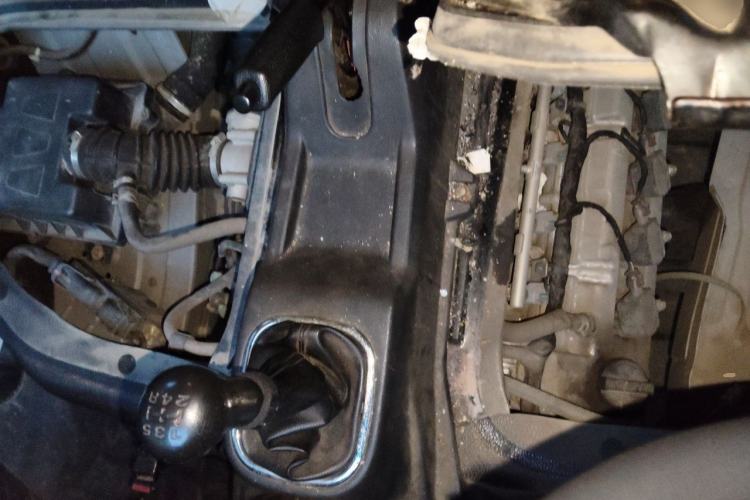 Used CHANGAN KAICHENG Ruixing M60 2020 1.5L Standard Version China VI 6-Seater DAM15KR Engine Bay