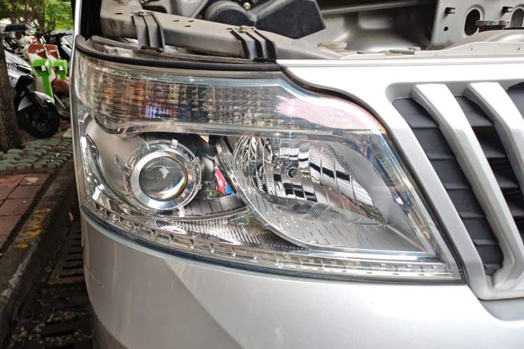 Used CHANGAN KAICHENG Ruixing M60 2020 1.5L Standard Version China VI Van with 5 Seats Equipped with DAM15KR Exterior 6