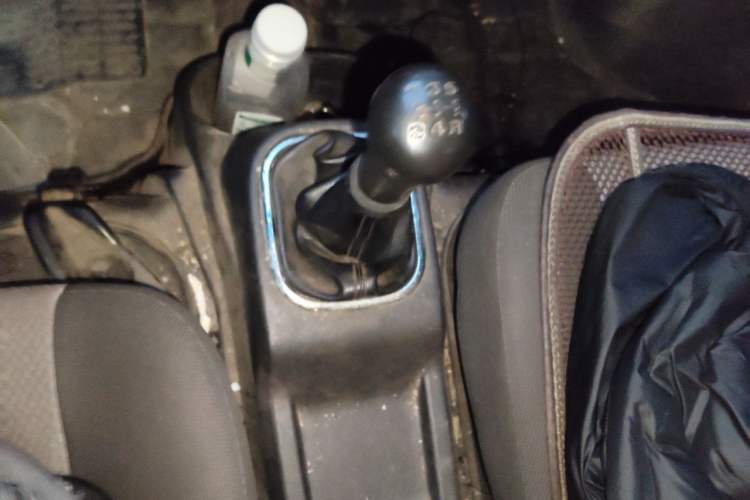 Used CHANGAN KAICHENG Ruixing M60 2020 1.5L Standard Version China VI 6-Seater DAM15KR Gear Lever