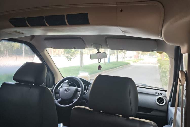 Used CHANGAN KAICHENG Ruixing M60 2020 1.5L Standard Version China VI 6-Seater DAM15KR Headliner
