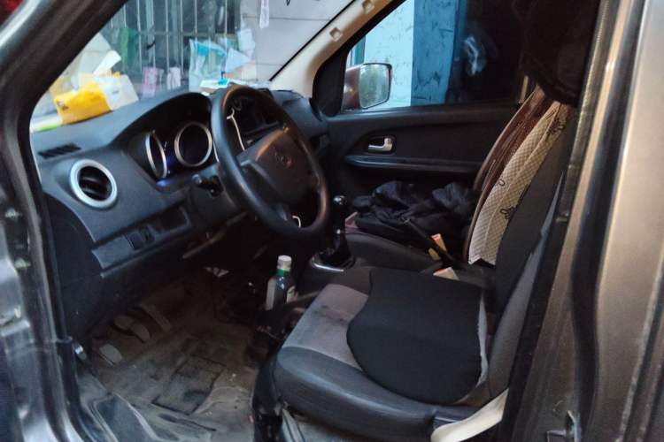 Used CHANGAN KAICHENG Ruixing M60 2020 1.5L Standard Version China VI 6-Seater DAM15KR Left Front Seat