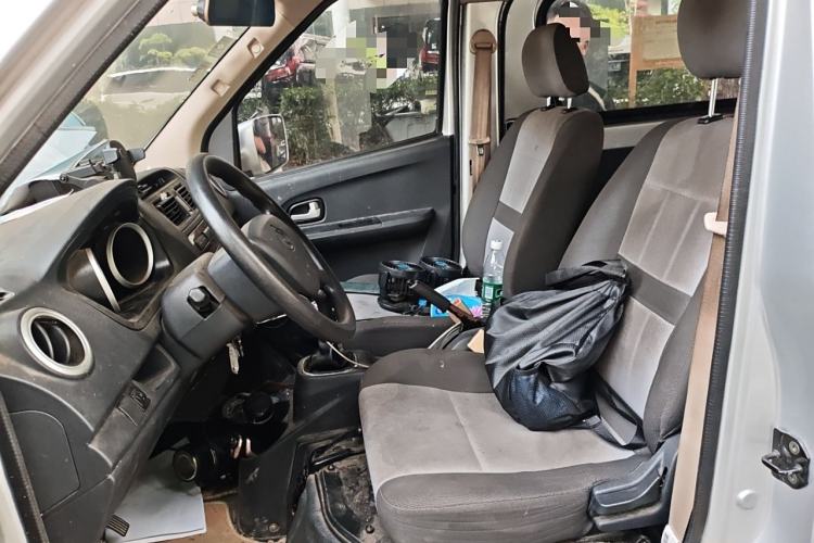 Used CHANGAN KAICHENG Ruixing M60 2020 1.5L Standard Version China VI Van with 5 Seats Equipped with DAM15KR Left Front Seat