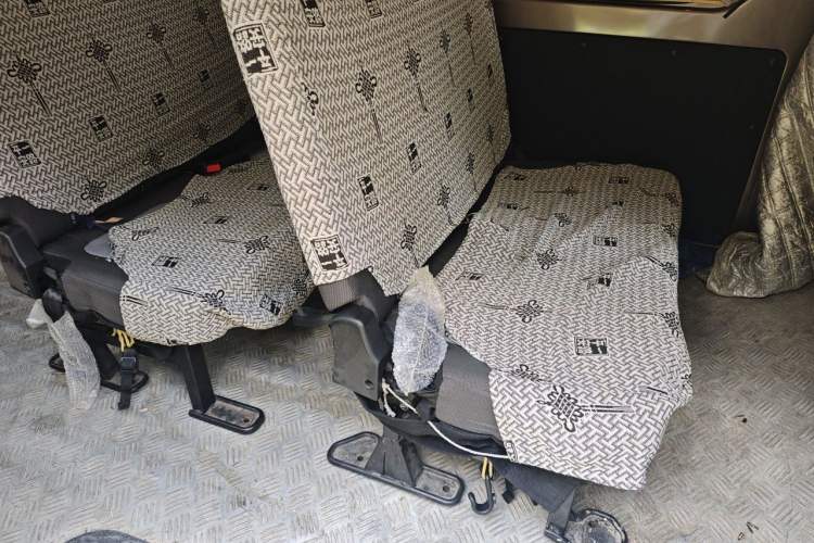 Used CHANGAN KAICHENG Ruixing M60 2020 1.5L Standard Version China VI 6-Seater DAM15KR Left Rear Seat