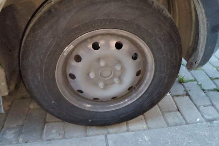 Used CHANGAN KAICHENG Ruixing M60 2020 1.5L Standard Version China VI 6-Seater DAM15KR Right Front Wheel Hub