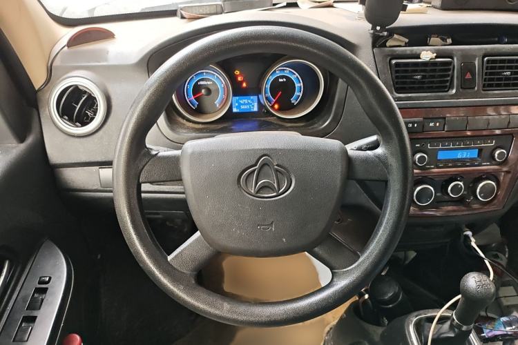 Used CHANGAN KAICHENG Ruixing M60 2020 1.5L Standard Version China VI Van with 5 Seats Equipped with DAM15KR Steering Wheel