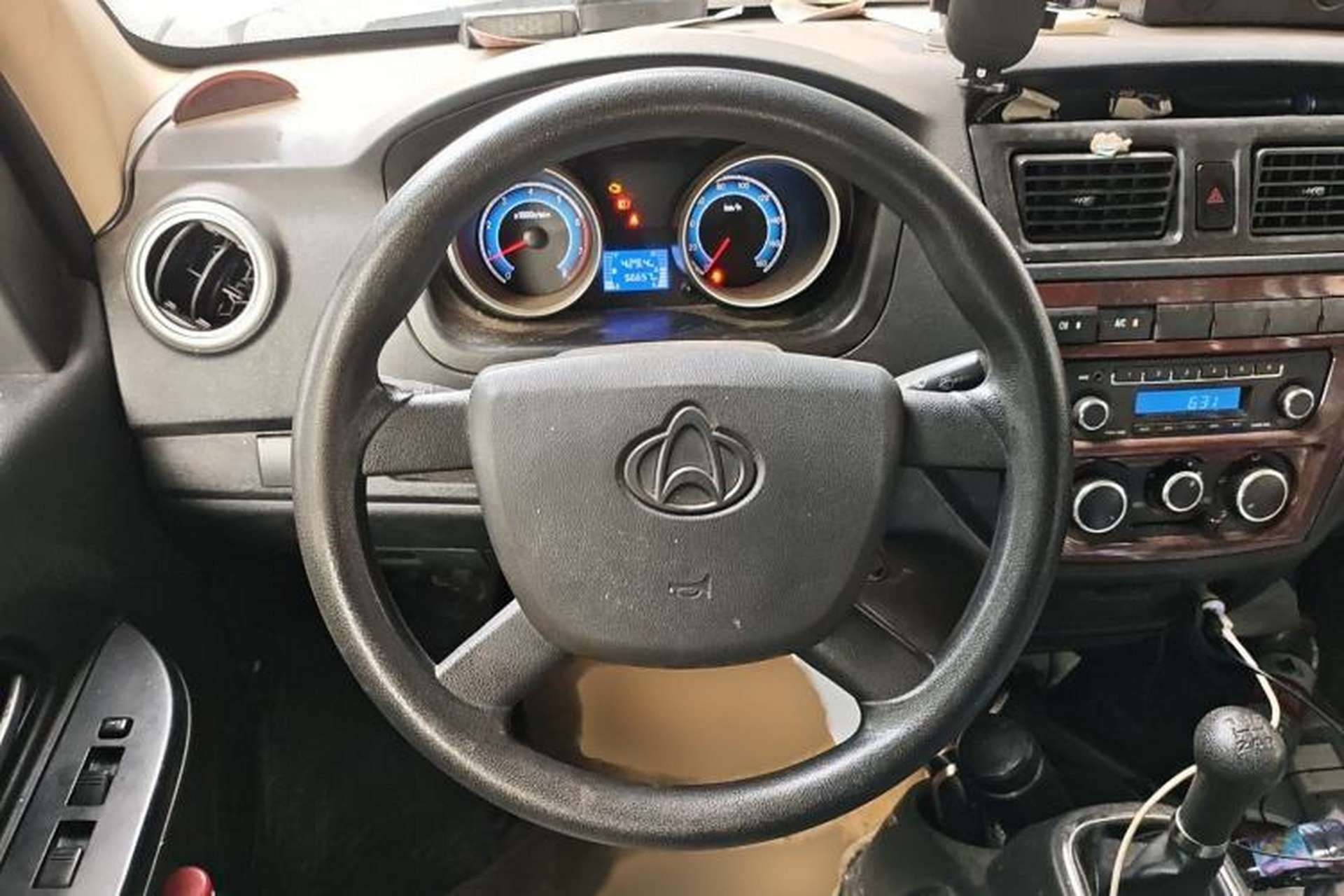 Used CHANGAN KAICHENG Ruixing M60 2020 1.5L Standard Version China VI Van with 5 Seats Equipped with DAM15KR Steering Wheel