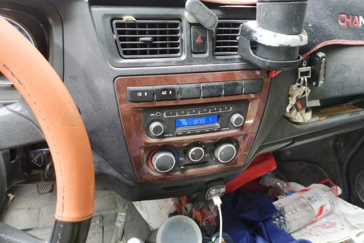 Used CHANGAN KAICHENG Ruixing M60 2020 1.5L Standard Version China VI 6-Seater DAM15KR Audio And AC Panel