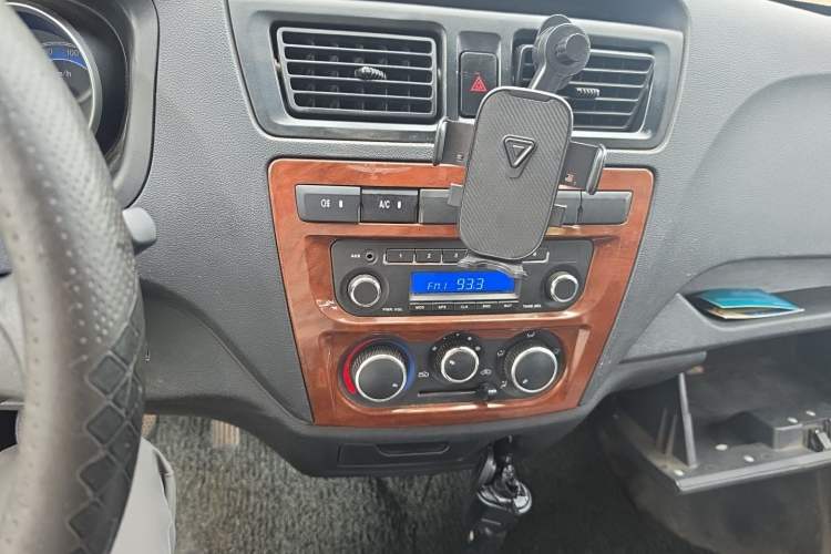 Used CHANGAN KAICHENG Ruixing M60 2020 1.5L Base Version China VI Standard 2-Seater Van with DAM15KR Engine Audio And AC Panel