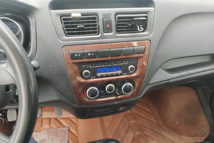 Used CHANGAN KAICHENG Ruixing M60 2020 1.5L Base Version China VI Standard 2-Seater Van with DAM15KR Engine Audio And AC Panel