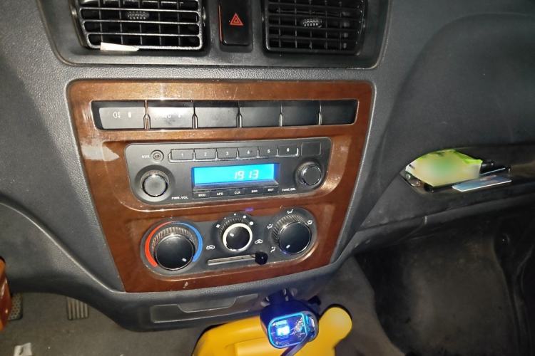 Used CHANGAN KAICHENG Ruixing M60 2020 1.5L Standard Version China VI 6-Seater DAM15KR Audio And AC Panel