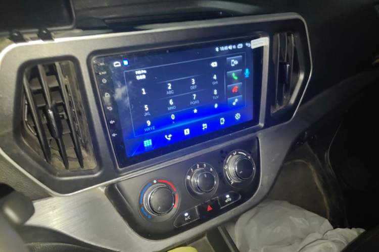 Used CHANGAN KAICHENG Ruixing M60 2020 1.5L Standard Version China VI Van with 5 Seats Equipped with DAM15KR Audio And AC Panel