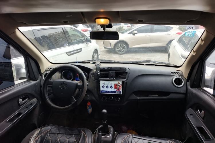 Used CHANGAN KAICHENG Ruixing M60 2020 1.5L Standard Version China VI 6-Seater DAM15KR Center Console