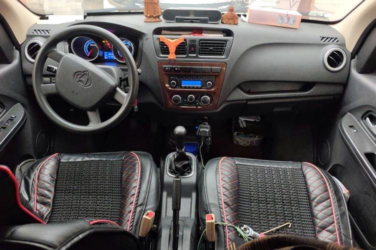 Used CHANGAN KAICHENG Ruixing M60 2020 1.5L Standard Version China VI Van with 5 Seats Equipped with DAM15KR Center Console